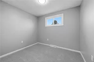 667 Memorial Dr, Pittsburgh, PA 15068 - Photo 16