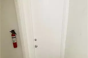 5835 Douglas St, Pittsburgh, PA 15217 - Photo 6