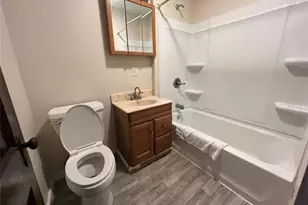 302 N Cedar St, New Castle, PA 16102 - Photo 6