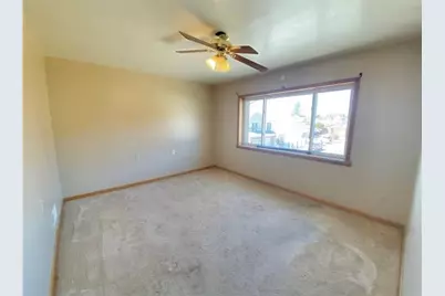 302 N Cedar St #2, New Castle, PA 16102 - Photo 4