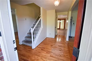 2597 Monterey Dr, Pittsburgh, PA 15241 - Photo 4