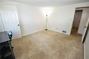 2597 Monterey Dr, Pittsburgh, PA 15241 - Photo 26