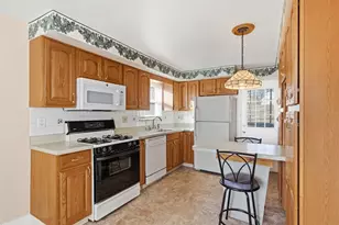 620 Sara Ln, Pittsburgh, PA 15147 - Photo 8