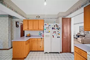 321 Meadowlark Dr, South Union Township, PA 15401 - Photo 14