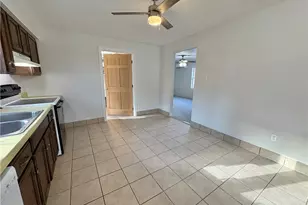 927 Vance Ave, Coraopolis, PA 15108 - Photo 6