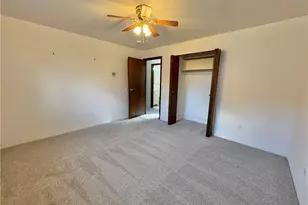 927 Vance Ave, Coraopolis, PA 15108 - Photo 12