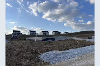 3332 Waterford Dr, Indiana Township, PA 15238 - Photo 2