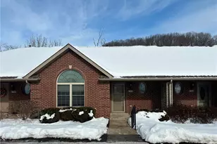 815 Village Dr, Pittsburgh, PA 15237 - Photo 2