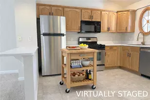 815 Village Dr, Pittsburgh, PA 15237 - Photo 8