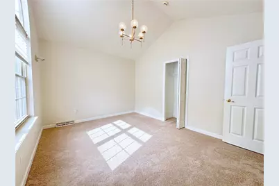 815 Village Dr, Pittsburgh, PA 15237 - Photo 14