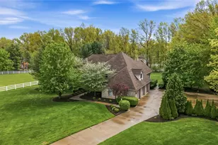 4506 Whippoorwill Dr, Hermitage, PA 16148 - Photo 1