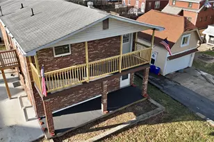 927 Vance Ave, Coraopolis, PA 15108 - Photo 2