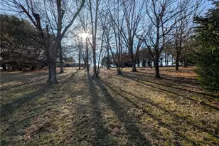 100 Santa Rita Ln, Connoquenessing Township, PA 16001 - Photo 2