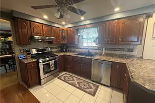 1843 Patricia Dr, South Park, PA 15129 - Photo 6