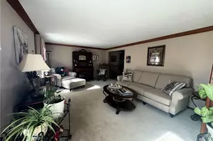 1843 Patricia Dr, South Park, PA 15129 - Photo 12