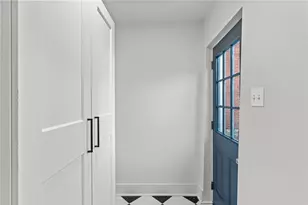 2011 Forbes Ave, Pittsburgh, PA 15219 - Photo 16