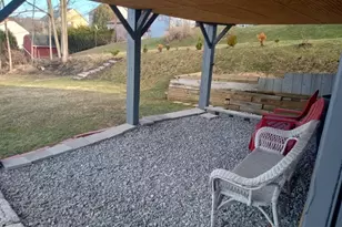 201 Bernstein Ave, Canonsburg, PA 15317 - Photo 14