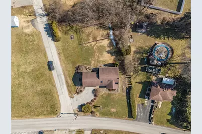 305 Todd School Rd, Hempfield Township, PA 15601 - Photo 32