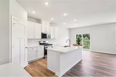 367 Leslie Farms Drive, Connoquenessing Boro, PA 16033 - Photo 4