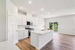 367 Leslie Farms Dr, Connoquenessing Boro, PA 16033 - Photo 4