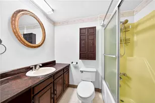 1548 Amelia Ave, South Park, PA 15129 - Photo 34