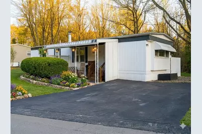 114 Menock Manor Ln, Hempfield Township, PA 15601 - Photo 2