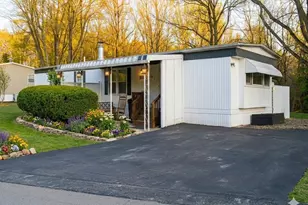 114 Menock Manor Ln, Hempfield Township, PA 15601 - Photo 2