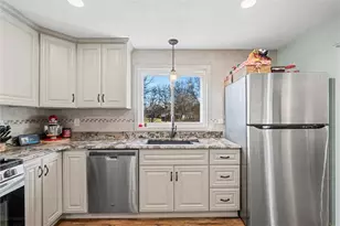 202 James Steet, West Leechburg, PA 15656 - Photo 4