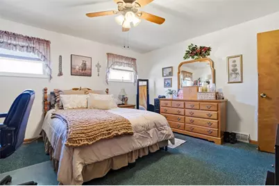 908 15th St, Forward Township, PA 15037 - Photo 18