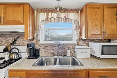 908 15th St, Forward Township, PA 15037 - Photo 12