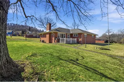 908 15th St, Forward Township, PA 15037 - Photo 2