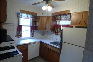 3420 Middletown Rd, Chartiers City, PA 15204 - Photo 6