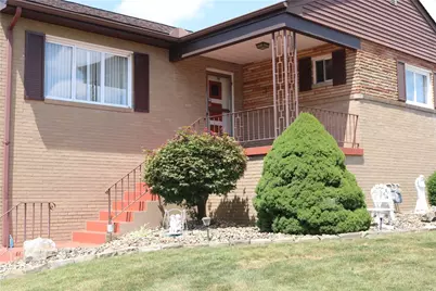 555 Fairway St, South Strabane, PA 15301 - Photo 4