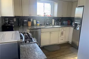 1114 Zenobia Dr, Coraopolis, PA 15108 - Photo 6