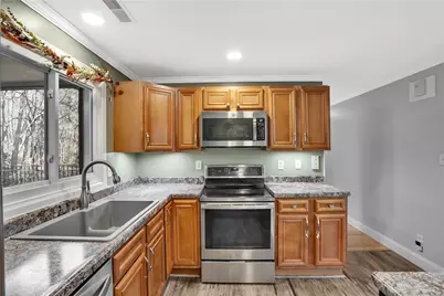 143 Northview Cir, Brighton Township, PA 15009 - Photo 10