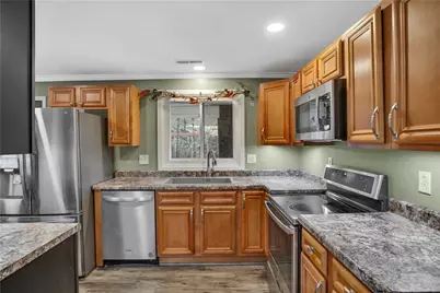 143 Northview Cir, Brighton Township, PA 15009 - Photo 8