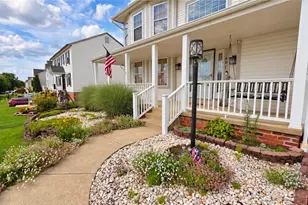 401 Lexington Dr, Hempfield Township, PA 15601 - Photo 2