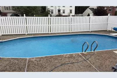 401 Lexington Dr, Southwest Greensburg Boro, PA 15601 - Photo 2
