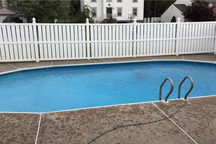 401 Lexington Dr, Southwest Greensburg Boro, PA 15601 - Photo 2