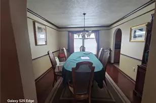 401 Lexington Dr, Southwest Greensburg Boro, PA 15601 - Photo 2