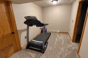 401 Lexington Dr, Hempfield Township, PA 15601 - Photo 20