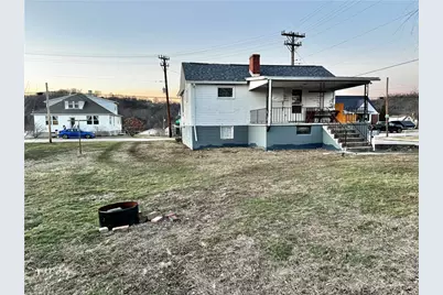 942 Brown St, Belle Vernon, PA 15012 - Photo 2