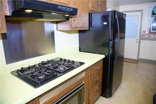 2811 Bowman Ave, McKeesport, PA 15132 - Photo 4