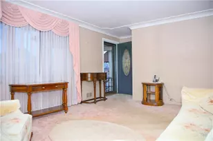 2811 Bowman Ave, McKeesport, PA 15132 - Photo 2