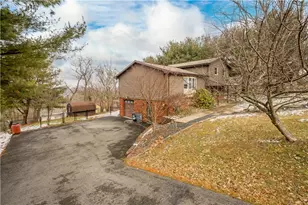 1980 Clawson Ave, Hempfield Township, PA 15601 - Photo 4