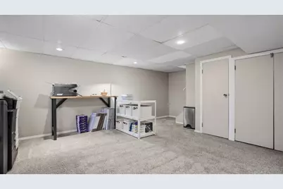 102 Agate Dr, Verona, PA 15147 - Photo 34