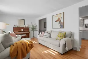 102 Agate Dr, Verona, PA 15147 - Photo 4