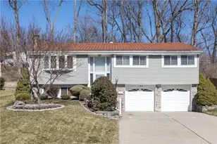182 Thunderwood Dr, Bethel Park, PA 15102 - Photo 1