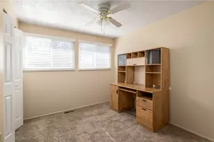 182 Thunderwood Dr, Bethel Park, PA 15102 - Photo 18