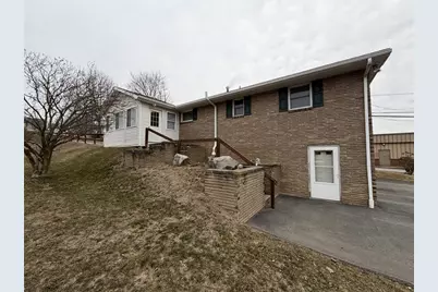 638 N Cherry Street, Worth Boro, PA 16262 - Photo 4